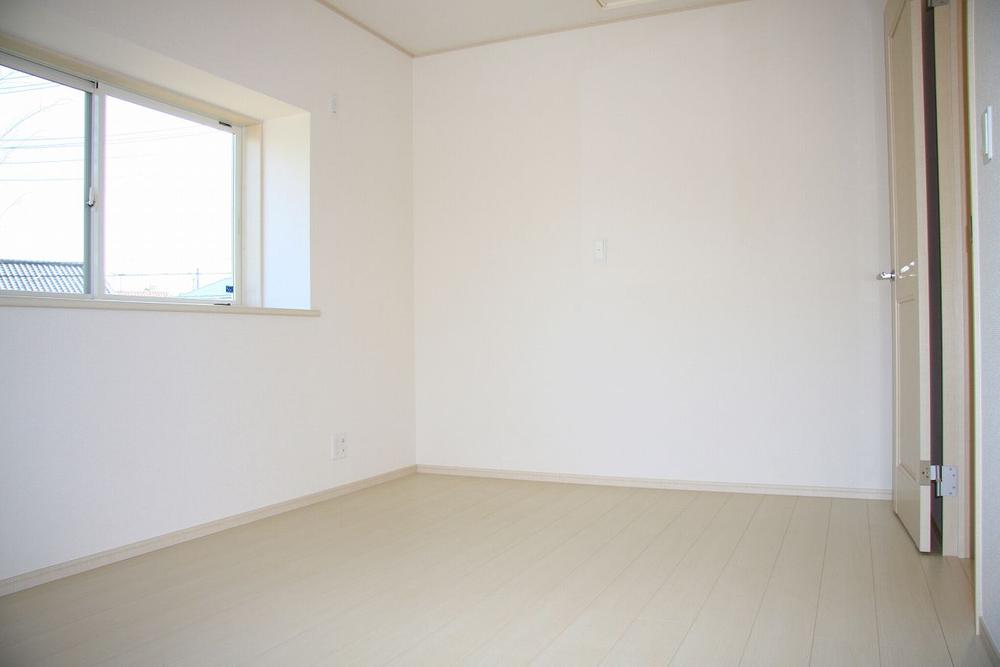 Same specifications photos (Other introspection). Same specifications