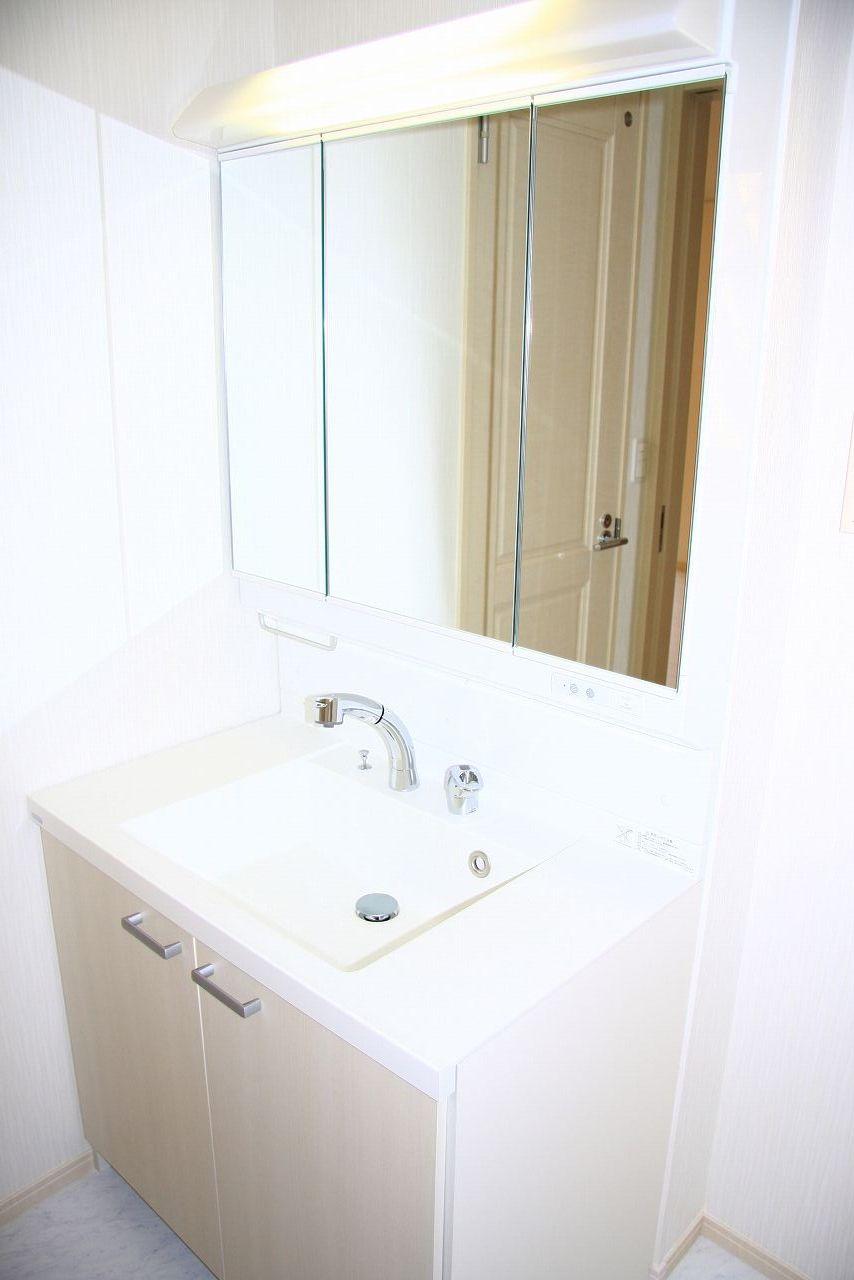 Same specifications photos (Other introspection). Same specifications