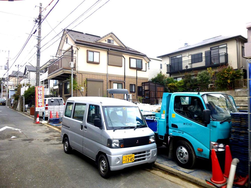 Local appearance photo. Local (11 May 2013) Shooting