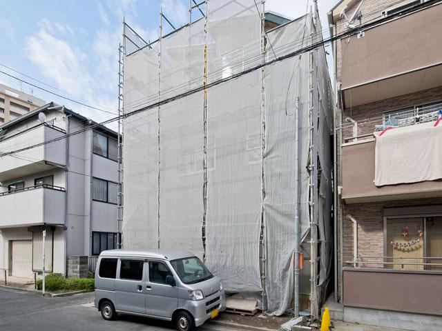 Local appearance photo. Local (11 May 2013) Shooting