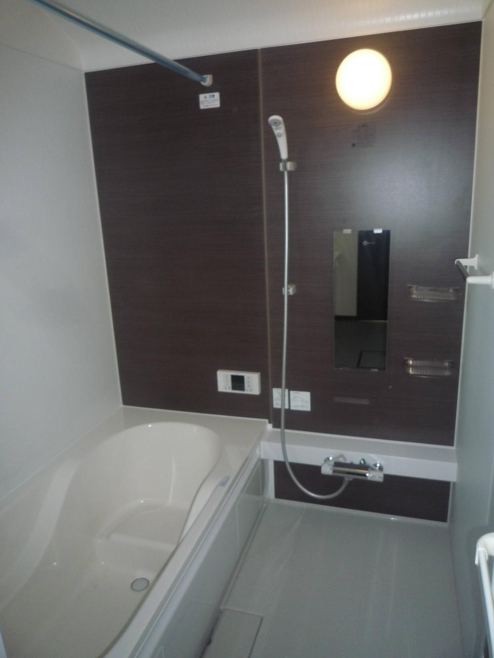 Bathroom. 1 tsubo size that can stretch the loose leg