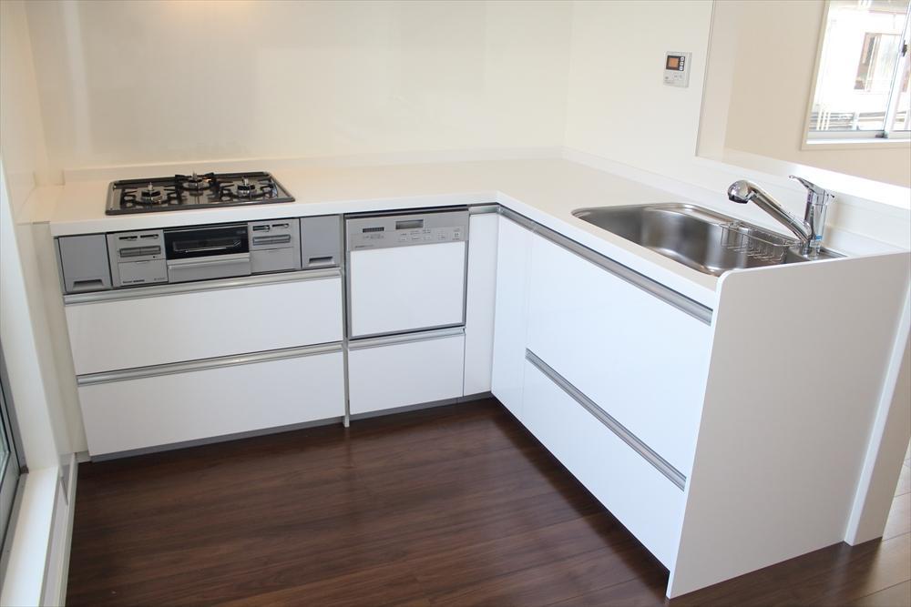 Same specifications photo (kitchen)
