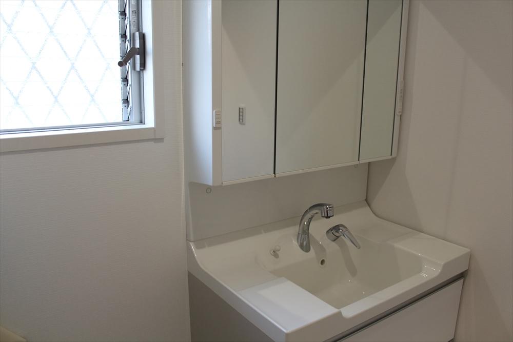 Same specifications photos (Other introspection). Bathroom vanity