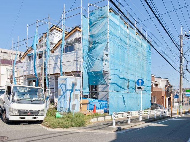 Local appearance photo. Local (11 May 2013) Shooting