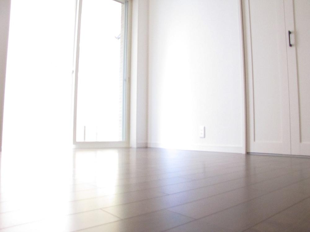 Non-living room. Indoor (11 May 2013) Shooting