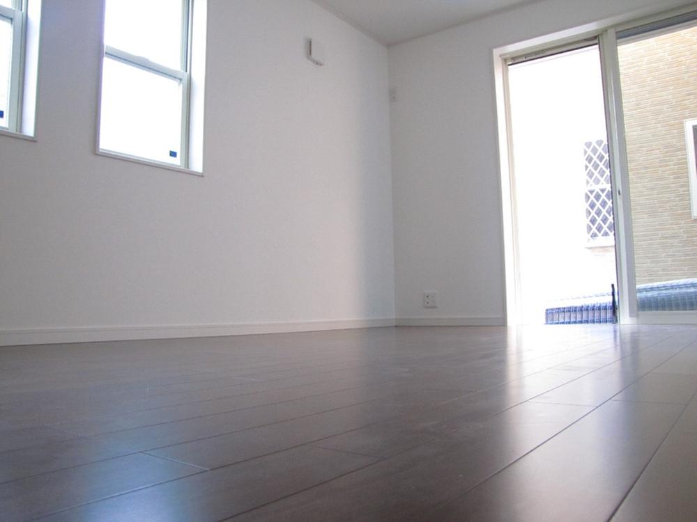 Non-living room. Indoor (11 May 2013) Shooting