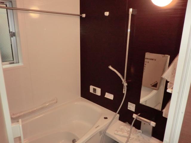 Same specifications photo (bathroom)