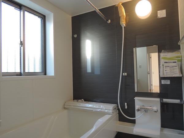 Bathroom. Indoor (5 Building)