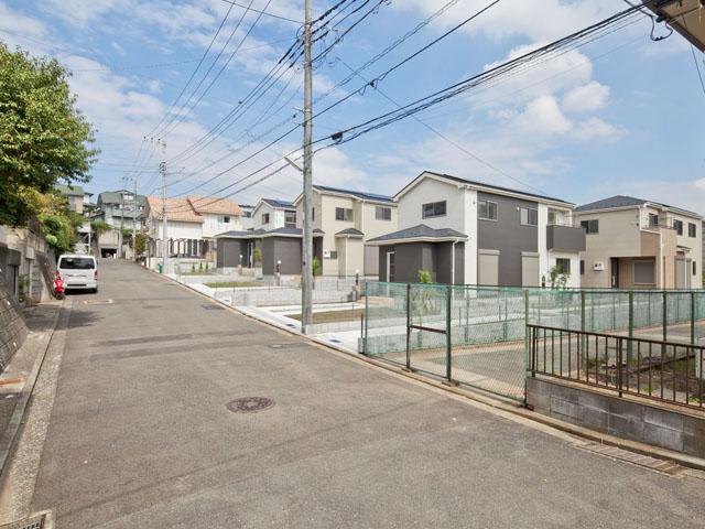 Local photos, including front road. Local (11 May 2013) Shooting