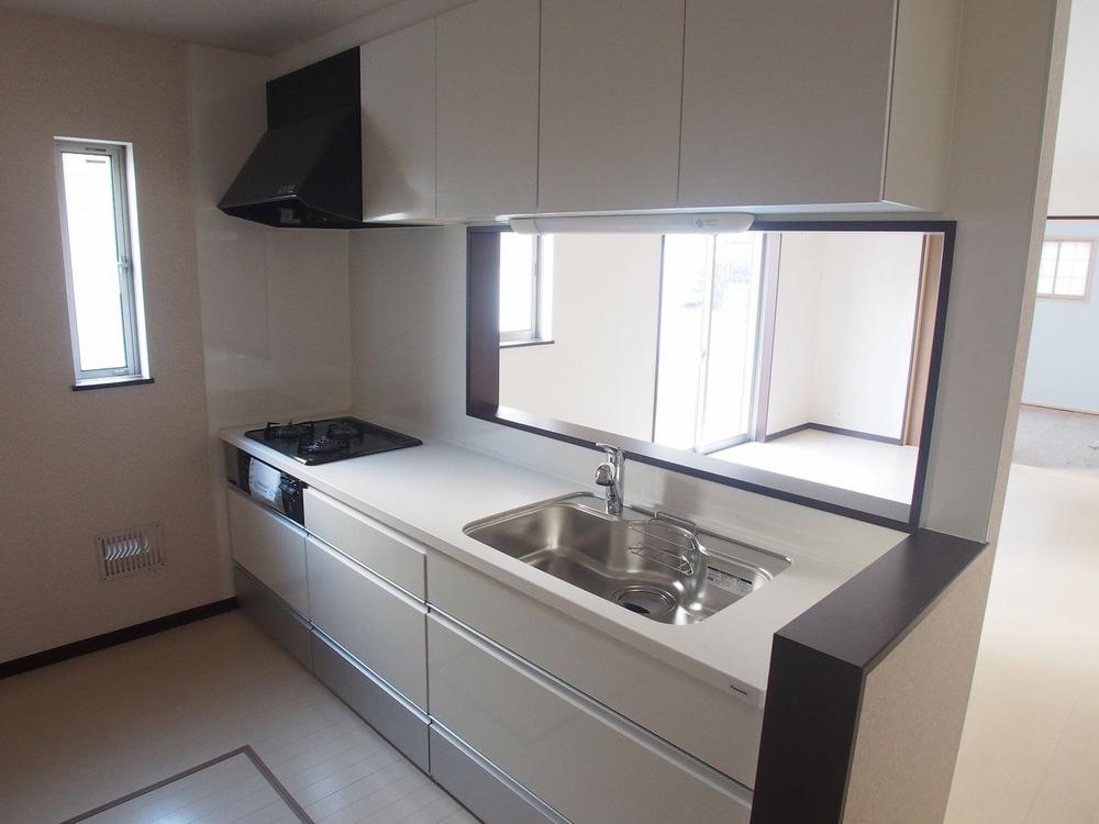 Kitchen. Indoor (12 May 2013) Shooting