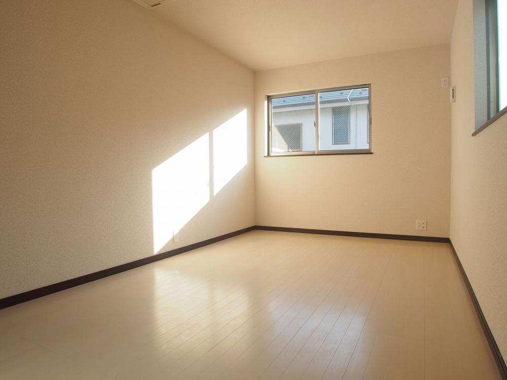 Non-living room. Indoor (12 May 2013) Shooting