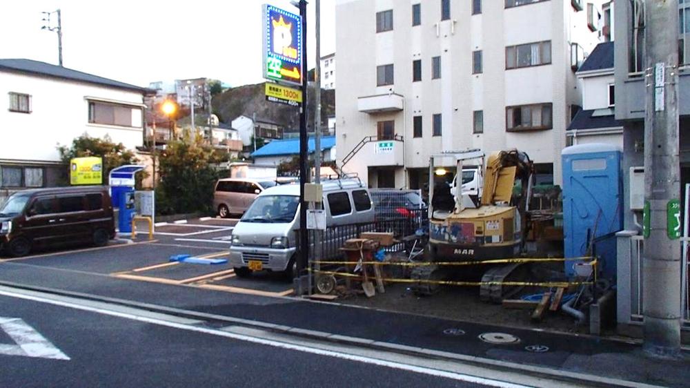 Local appearance photo. Local (11 May 2013) Shooting