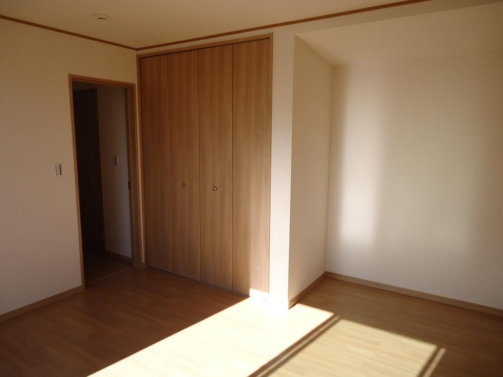 Non-living room. Indoor (11 May 2013) Shooting