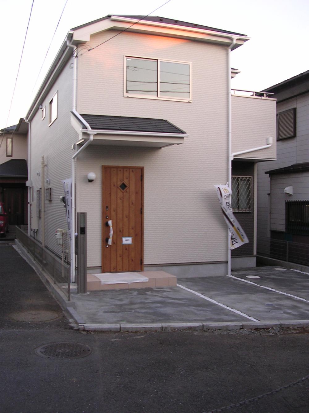 Local appearance photo. Local (12 May 2013) Shooting