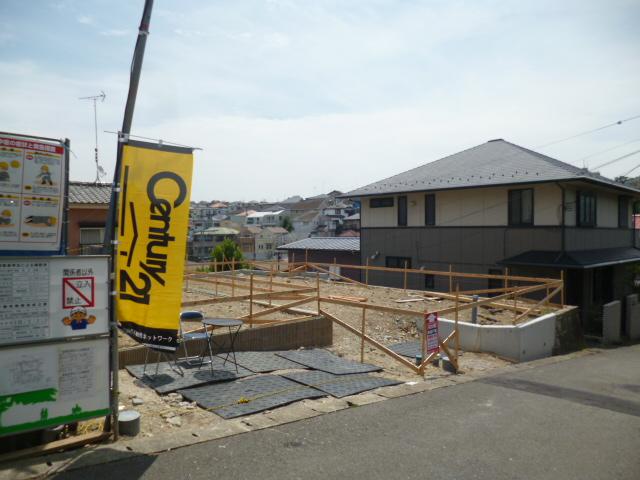 Local photos, including front road. Local (July 2013) Shooting