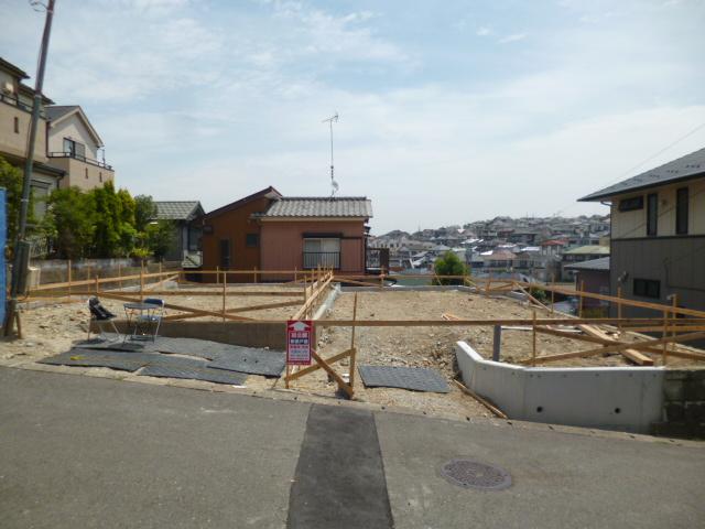 Local photos, including front road. Local (July 2013) Shooting