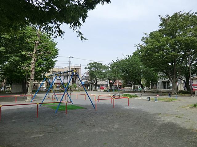 park. 230m until Honmokumoto the town park