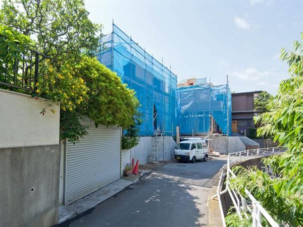 Local photos, including front road. Front road 2013 / 06 shooting