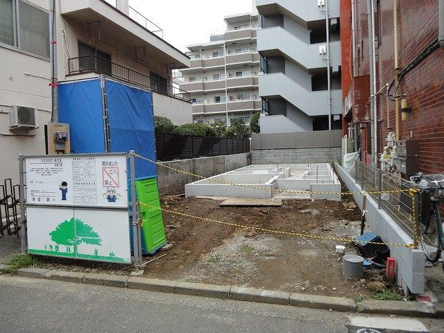 Local appearance photo. Local (10 May 2013) Shooting