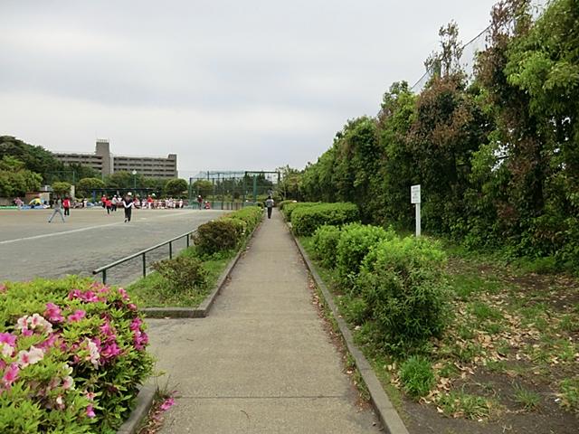 park. Xiaogang to South Park 1451m