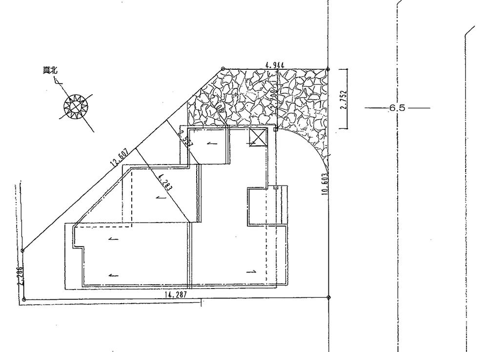 Other. Located on 100m2 beyond large land facing the southeast, Is a large 4LDK newly built single-family.