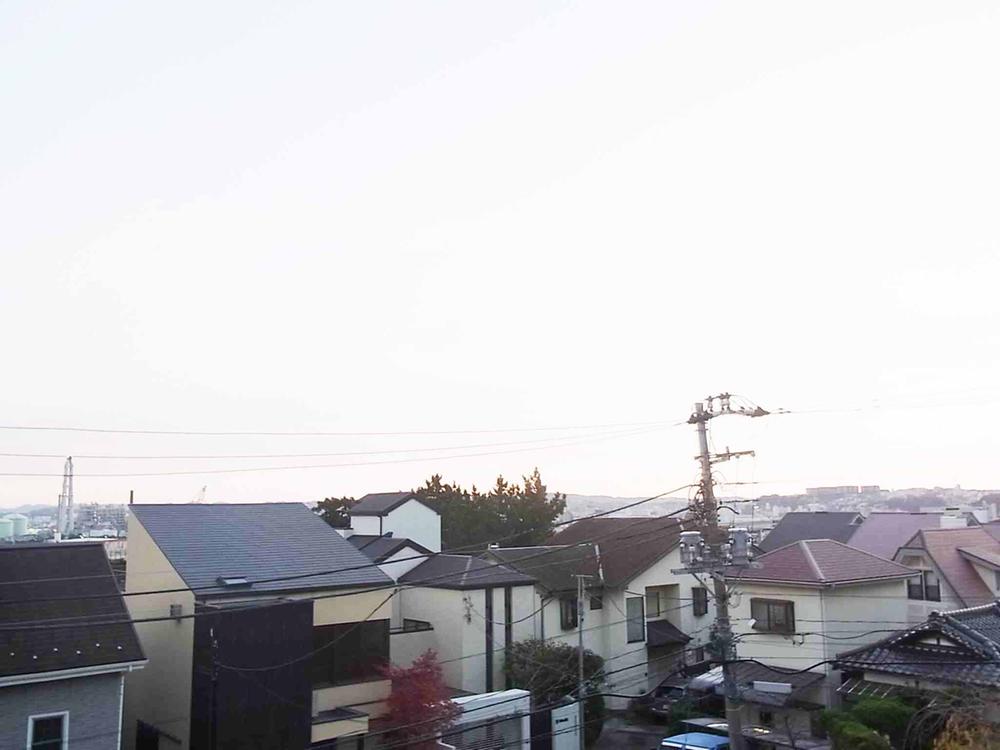 View photos from the dwelling unit. View from the site (December 2013) Shooting