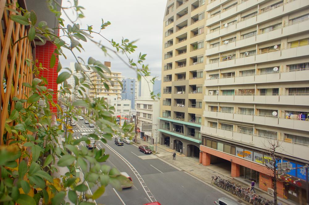 View photos from the dwelling unit. Left direction of the view as seen from the balcony (January 2013) Shooting