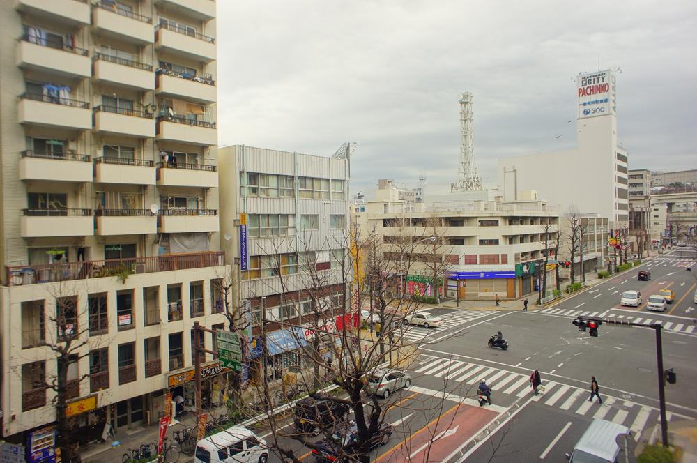 View photos from the dwelling unit. Right direction of view as seen from the balcony (January 2013) Shooting