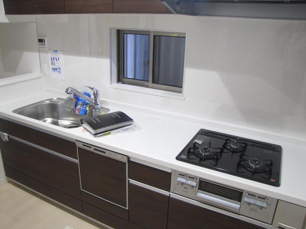 Kitchen. Local (August 2013) Shooting