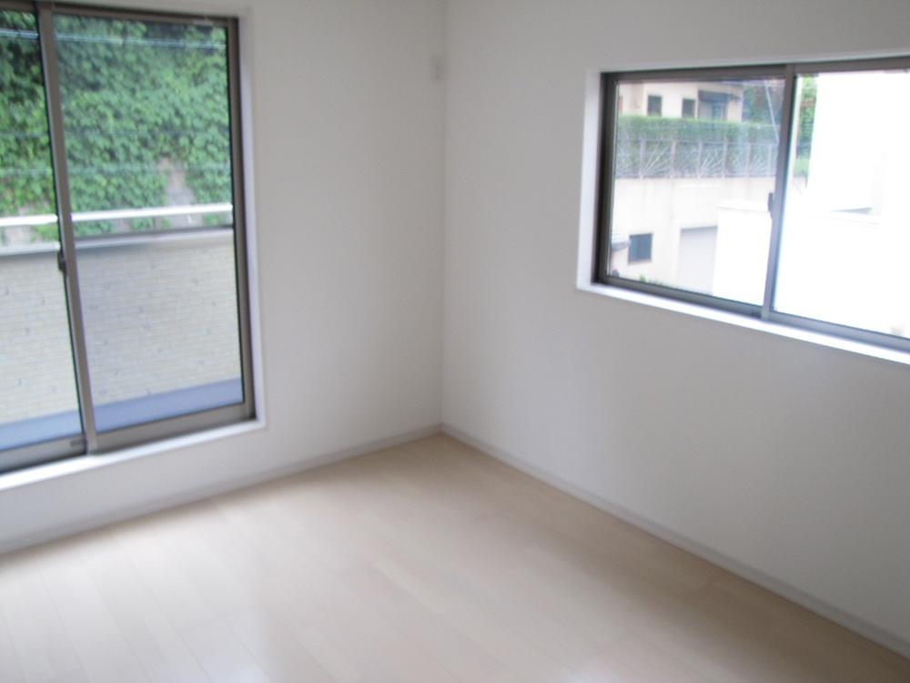 Non-living room. Local (August 2013) Shooting