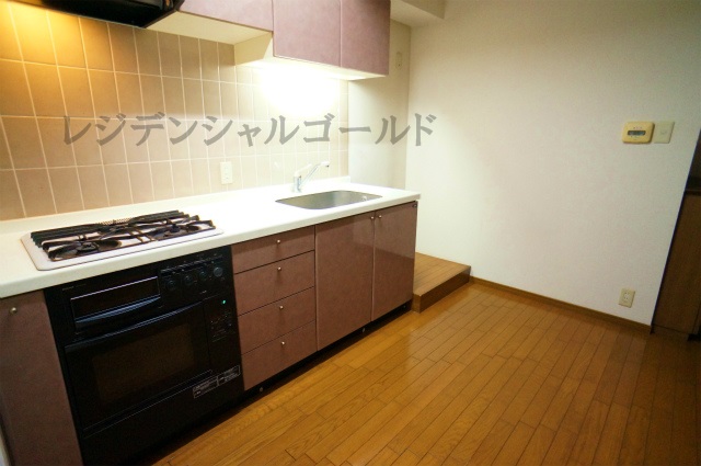 Yokohama City, Kanagawa Prefecture, Naka-ku, Ota-cho 3