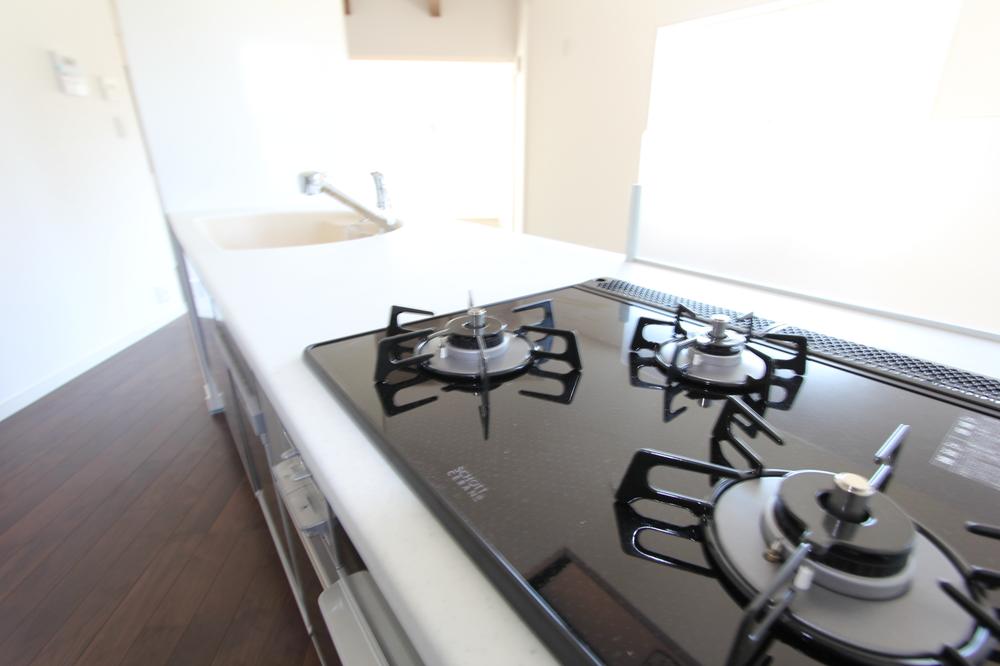 Kitchen. Local (11 May 2013) Shooting