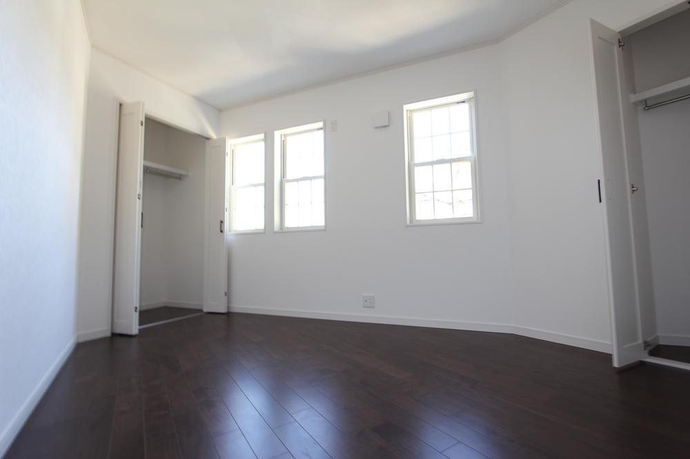 Non-living room. Local (11 May 2013) Shooting