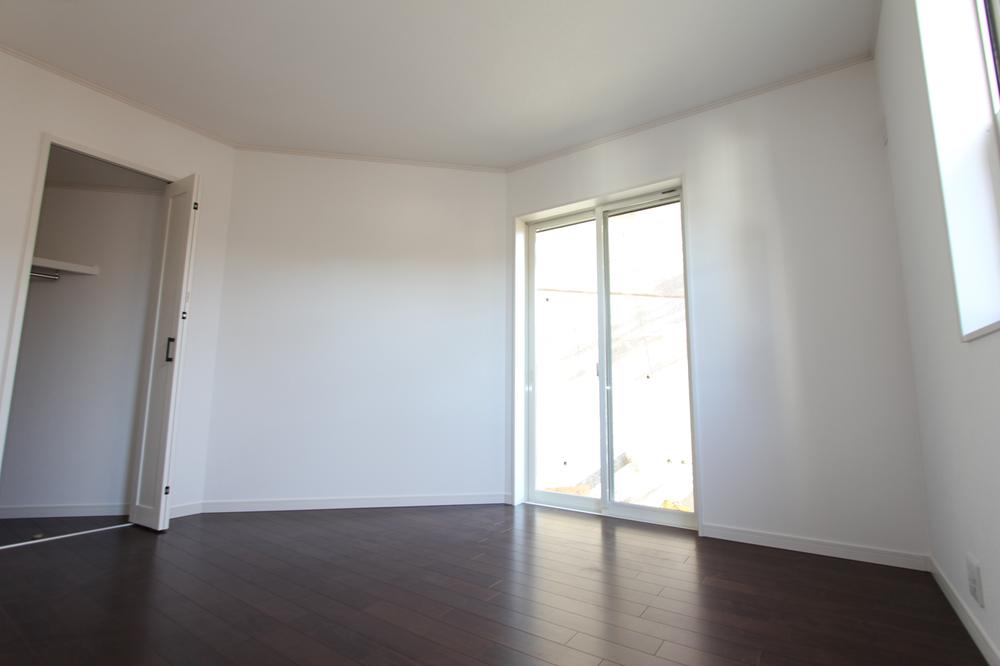 Non-living room. Local (11 May 2013) Shooting