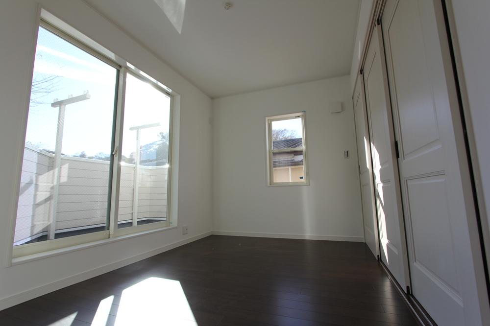 Non-living room. Local (11 May 2013) Shooting