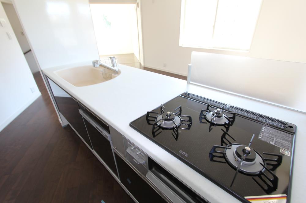 Kitchen. Local (11 May 2013) Shooting