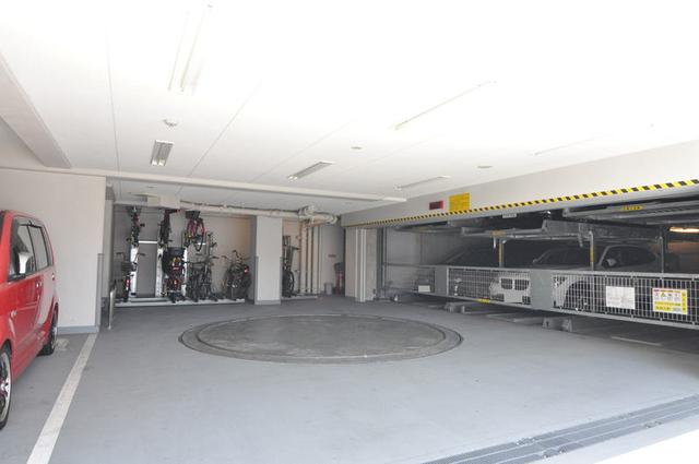 Parking lot
