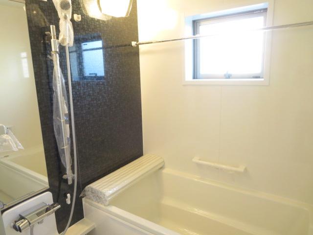 Bathroom. Indoor (11 May 2013) Shooting