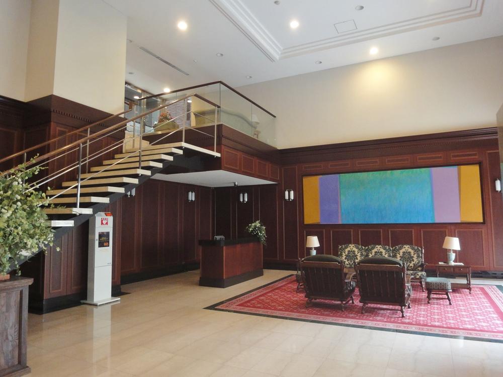 Entrance. Common areas
