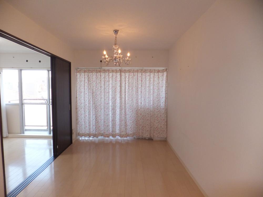 Living. cross ・ Flooring Chokawa already in April 2010.