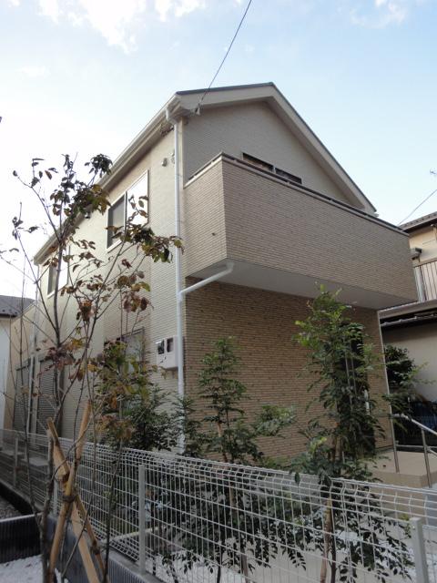 Local appearance photo. Local (11 May 2013) Shooting