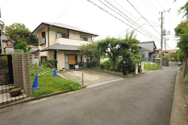 Local photos, including front road. Good per sun facing the southeast side of the road!