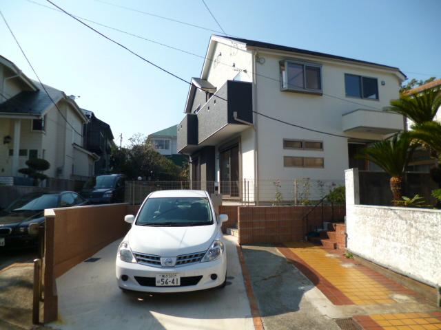 Local appearance photo. Local (11 May 2013) Shooting