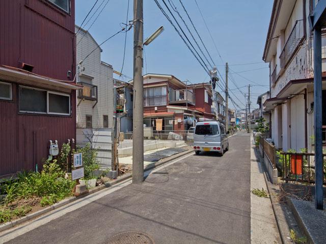 Local photos, including front road. Local Photos