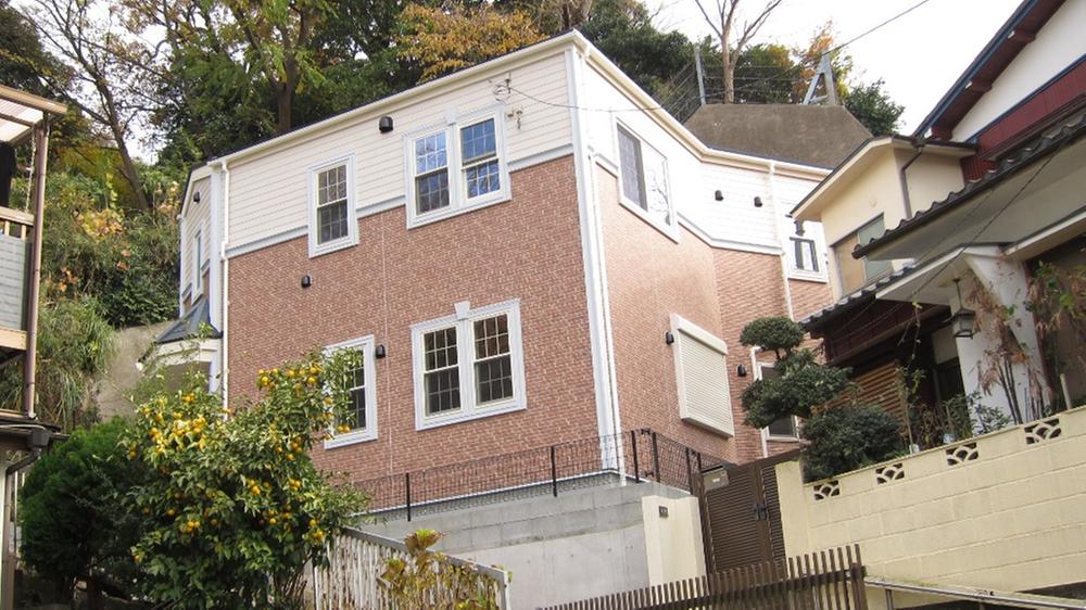 Local appearance photo. Local (12 May 2013) Shooting