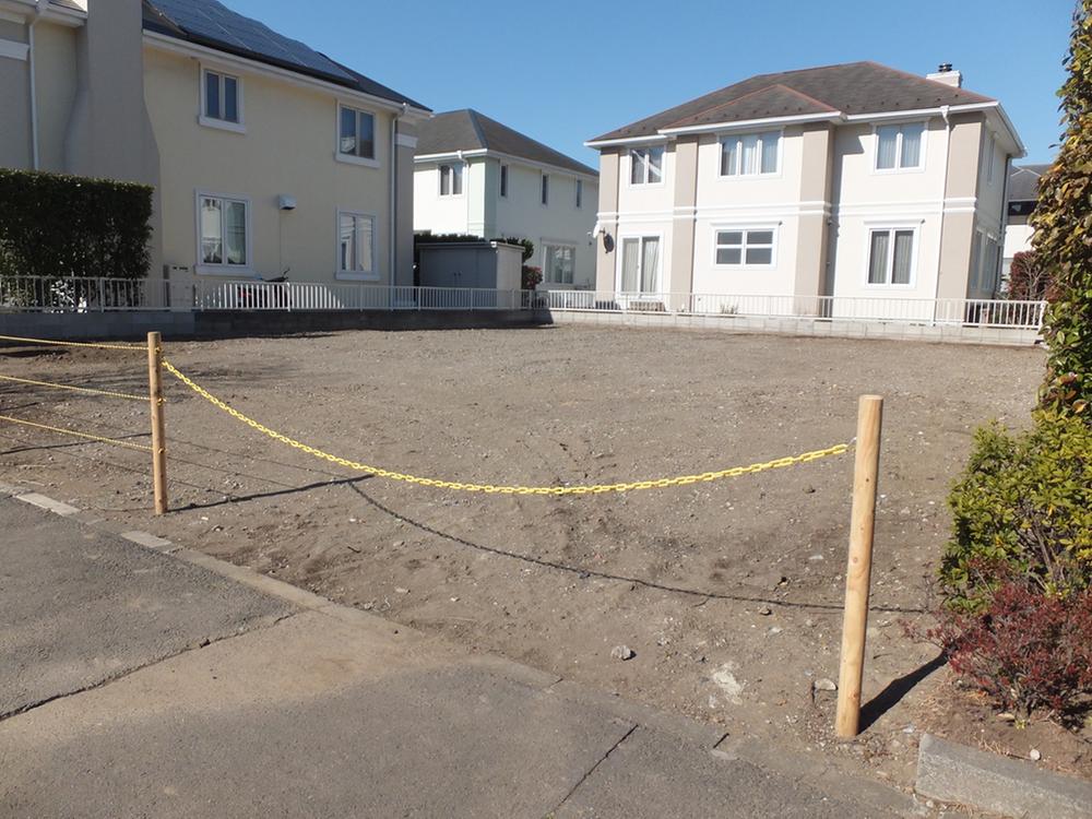 Local land photo. Yang per in the south road ・ Good location airy