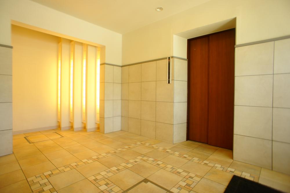 Entrance. elevator hall