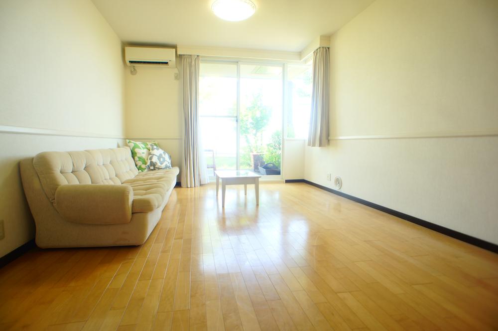 Living. Living-dining (September 2013) Shooting ( ※ Furniture and furnishings are not included in the sale price. )