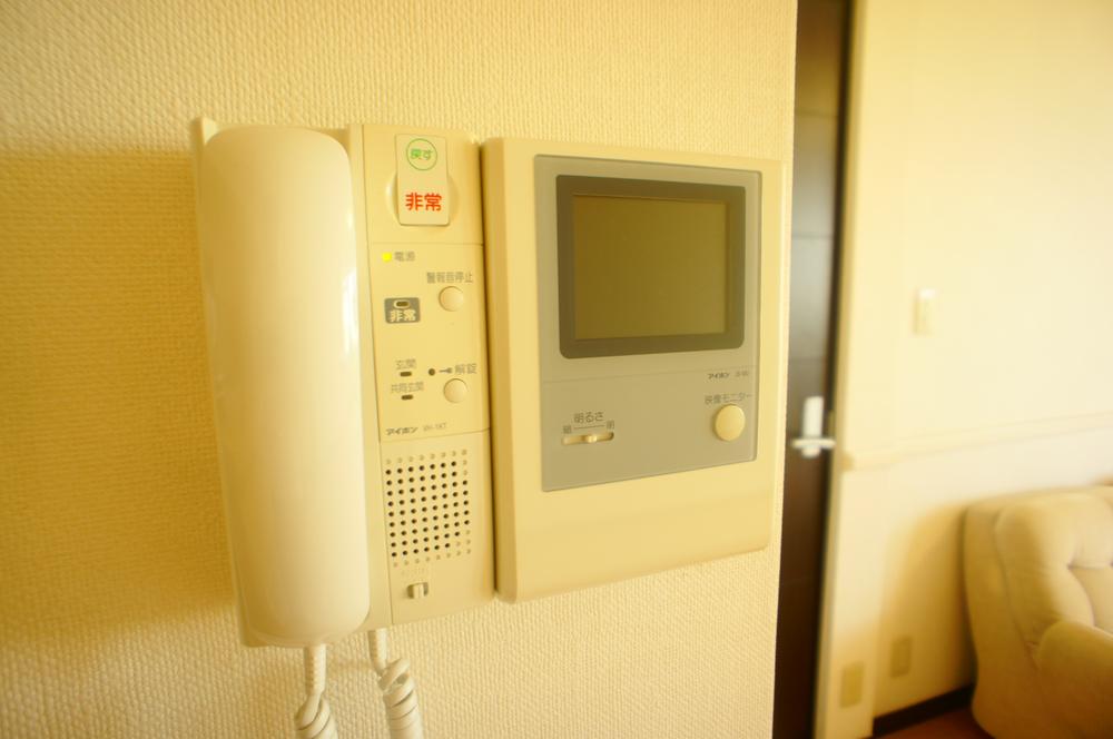 Other introspection. TV monitor with intercom (September 2013) Shooting