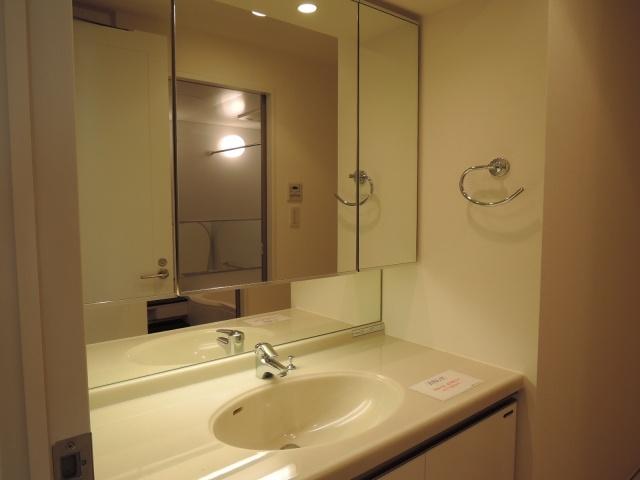 Wash basin, toilet